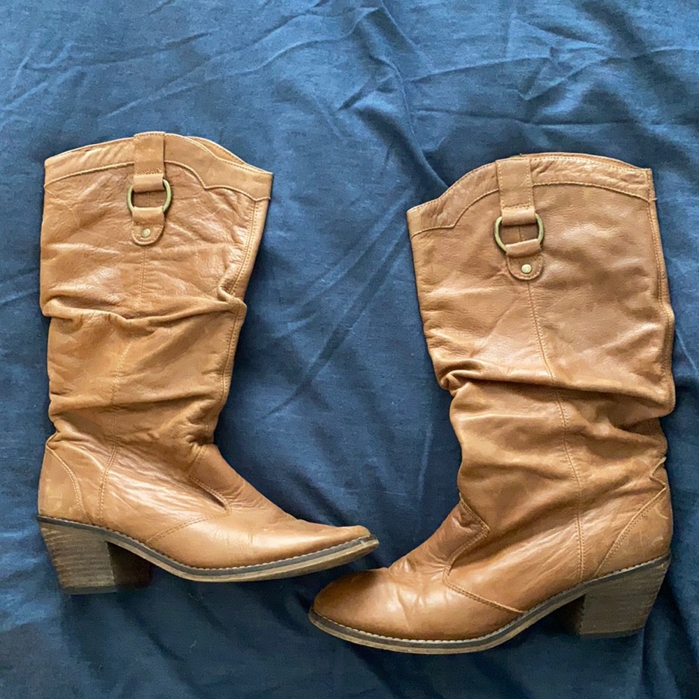 Vintage Steve Madden camel colored cowboy boots